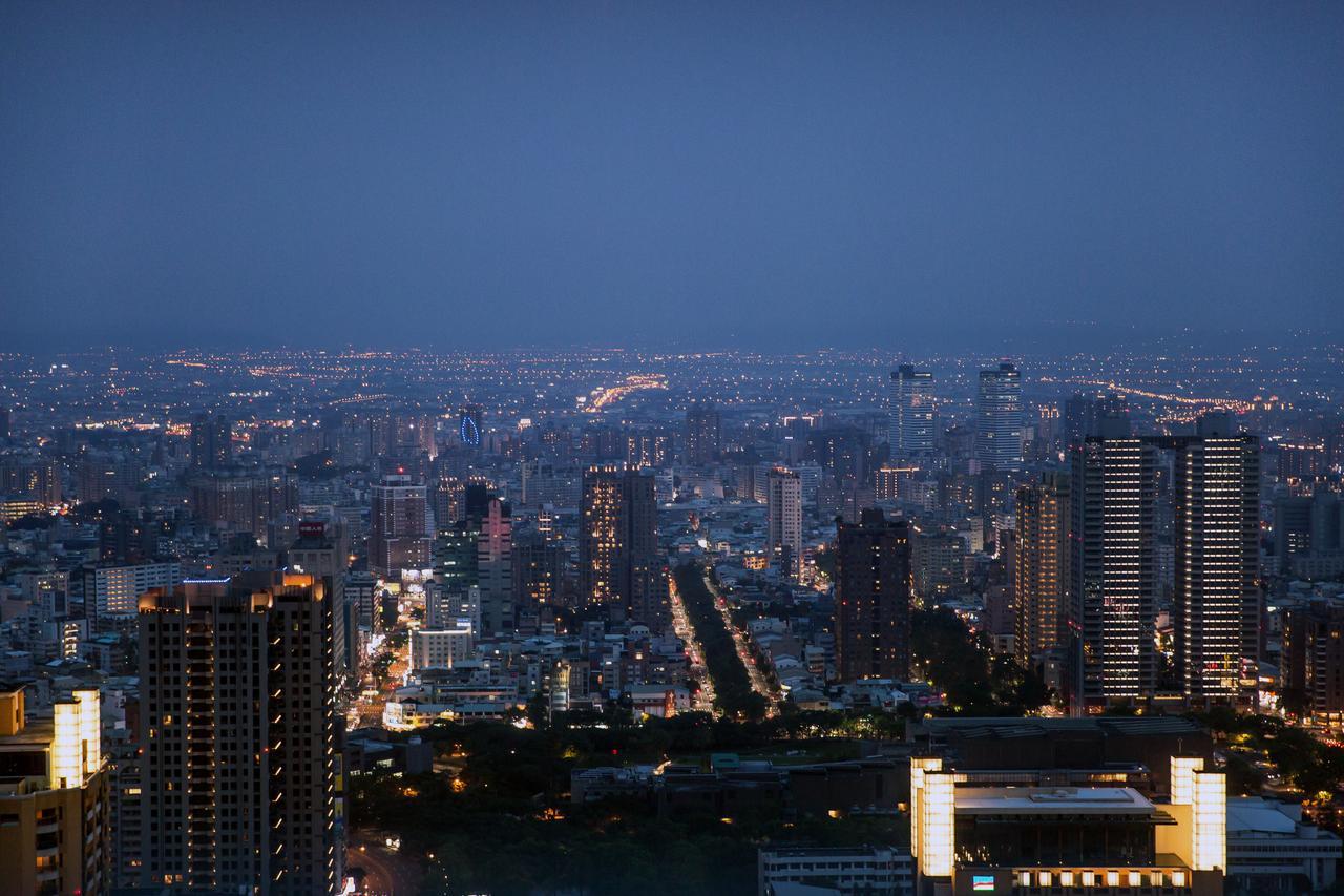 The Landis Taichung Hotel Bagian luar foto